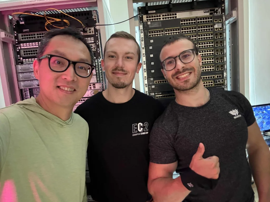Angus Chen, Adam Ferencz et Thibault Feugère